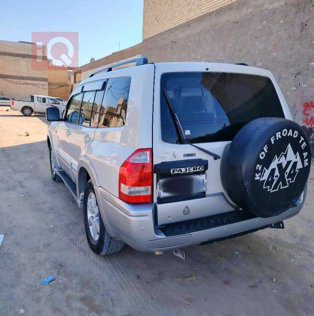 ميتسوبيشي باجيرو